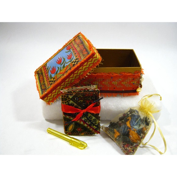 Keepsake Jewelry Trinket Box for Mementos Desk Items w/ Mini Journal + Potpourri - Picture 1 of 10